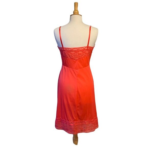 Vintage 1960s Henson Kickernick Pink Red Nightgown Slip with Chantilly Lace - M - Picture 6 of 8